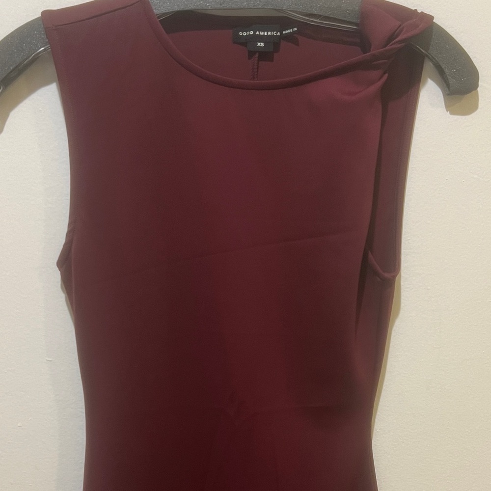 Like New Good American Burgundy Scuba Twist Tank Maxi Dress Size XS - Picture 6 of 10